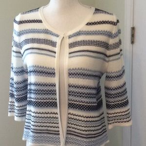 🦋 KIM ROGERS Open weave navy/ blue/ white sweater
